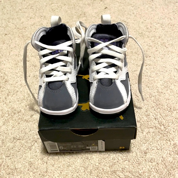 Jordan 7 Retro White/Varsity Purple - Picture 4 of 5